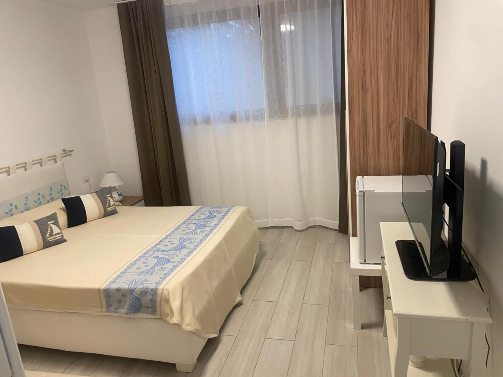 Camelia'S House Apartment Olbia Exterior photo